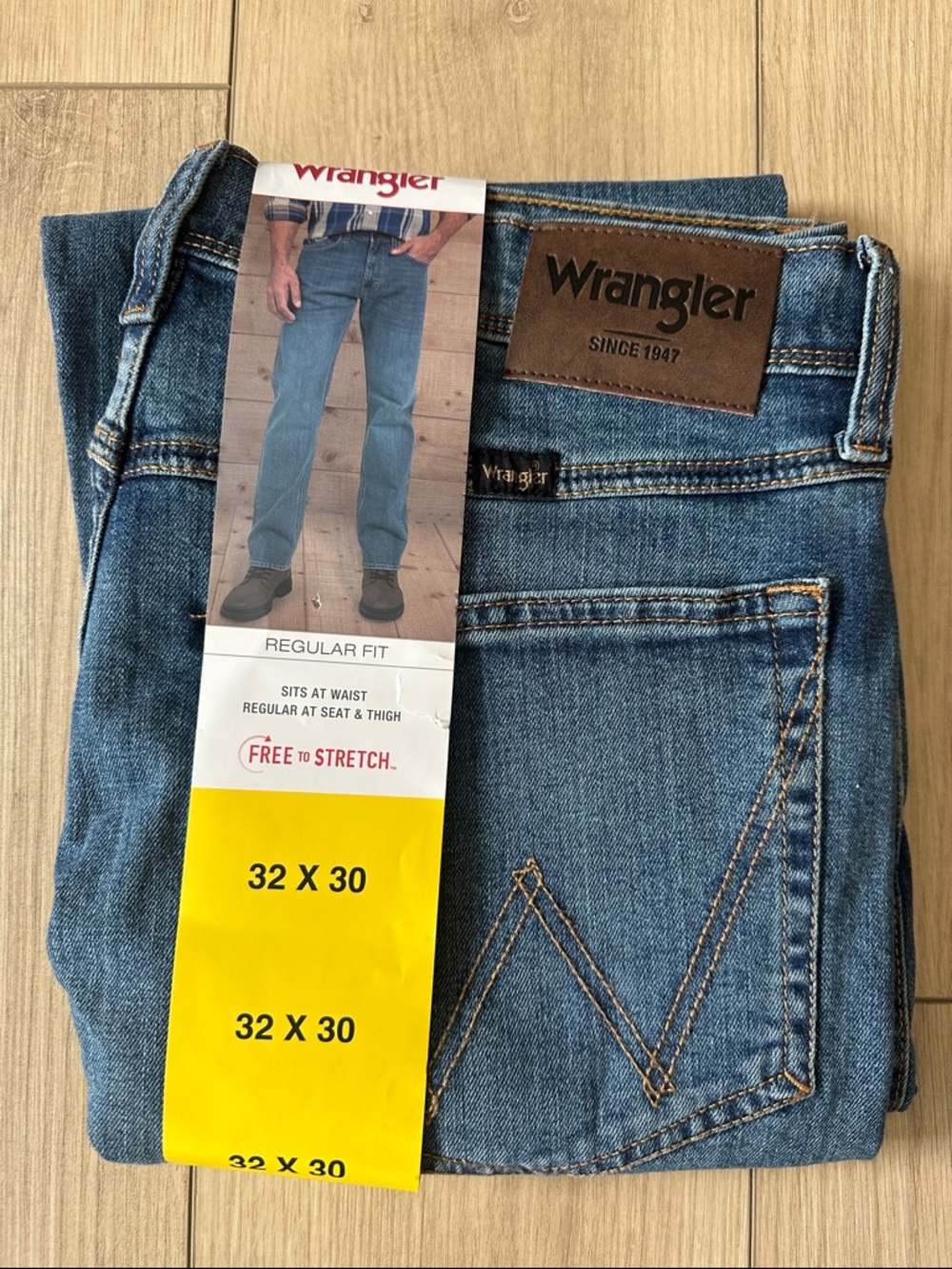 NWT Wrangler Men's Regular Fit Jeans Size 32X30